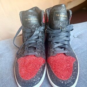 Nike Men Sneakers Black and Red High-Top
